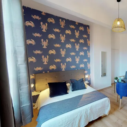 Rent this 4 bed room on 2 Rue Pierre Brunière in 31000 Toulouse, France