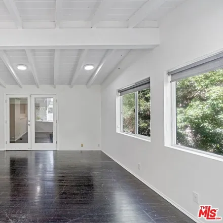 Image 7 - 8548 Crescent Drive, Los Angeles, CA 90046, USA - House for sale