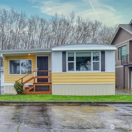Buy this studio apartment on 7404 Sunset Drive in Birch Bay, Whatcom County