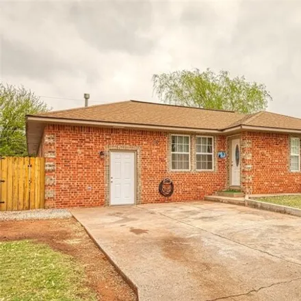 Buy this 3 bed house on 162 Thornton Lane in Elk City, OK 73644