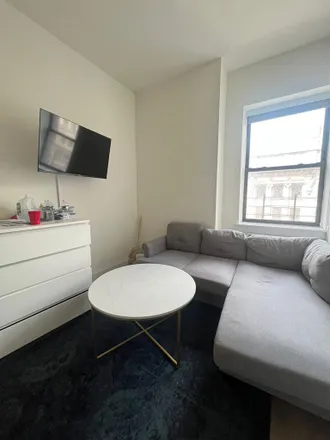 Image 7 - Herald Towers, Greely Square, New York, NY 10095, USA - Room for rent