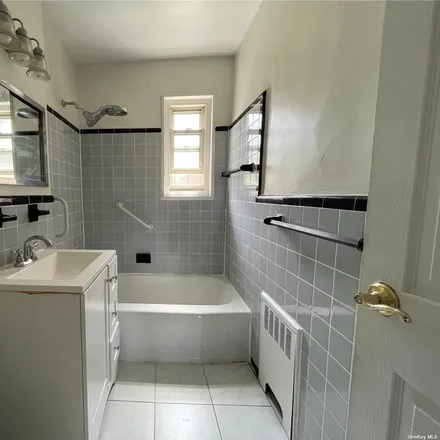 Image 7 - 60-63 251st Street, New York, NY 11362, USA - Condo for sale