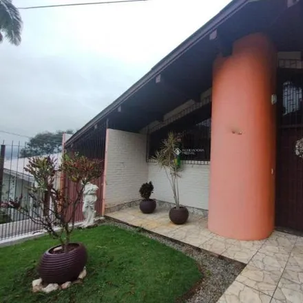 Buy this 3 bed house on Rua Luiz Pasteur in Trindade, Florianópolis - SC