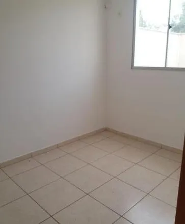 Buy this 2 bed apartment on Avenida Raul Jardim in Distrito Industrial I, Uberaba - MG