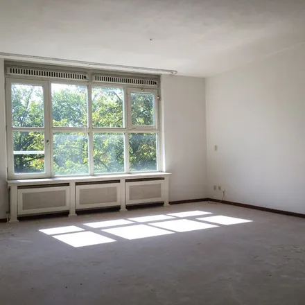 Rent this 2 bed apartment on Volkerakstraat 57E in 1078 XP Amsterdam, Netherlands