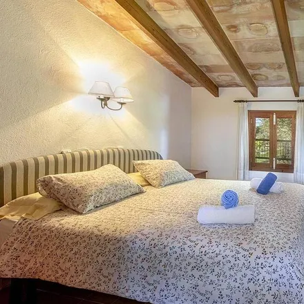 Rent this 2 bed duplex on Carrer de Pollença in 07011 Palma, Spain