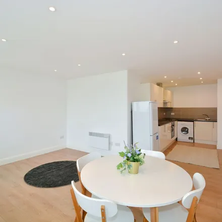 Image 2 - Texryte House, Balmes Road, London, N1 5EY, United Kingdom - Apartment for rent