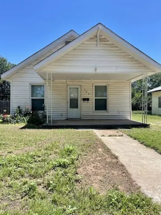 Buy this 2 bed house on 268 West 3rd Street in Watonga, OK 73772
