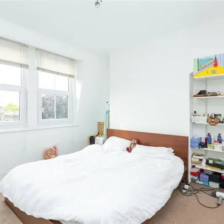 Image 4 - 122 St John's Wood High Street, London, NW8 7SG, United Kingdom - Apartment for rent