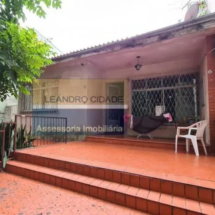 Buy this 3 bed house on Avenida Carneiro da Fontoura 377 in Jardim São Pedro, Porto Alegre - RS