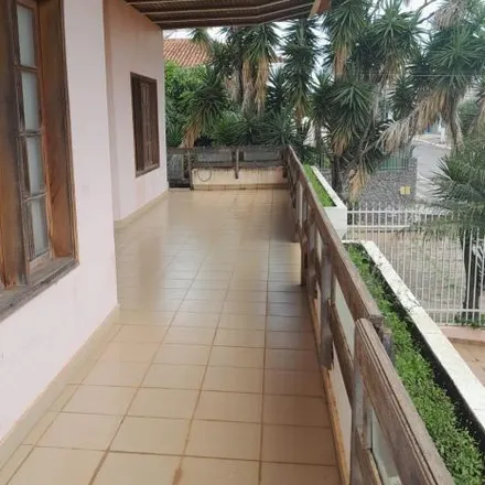 Buy this 5 bed house on QNA 35 in Taguatinga - Federal District, 72110-350