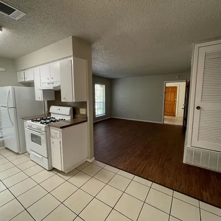 Image 2 - 6804 Shier Cove, Austin, TX 78715, USA - Apartment for rent