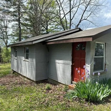 Buy this studio house on 160 Maxwell Drive in Henderson County, NC 28791