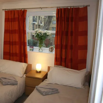 Rent this 2 bed apartment on London in N5 1ST, United Kingdom