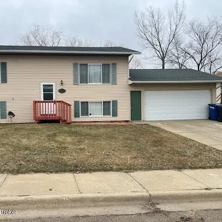 Buy this 4 bed house on 1482 1st Avenue East in Dickinson, ND 58601