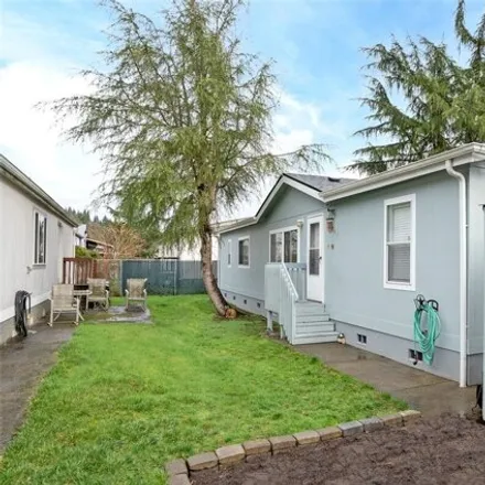 Buy this studio apartment on West Roanoke Street in Centralia, WA 98531