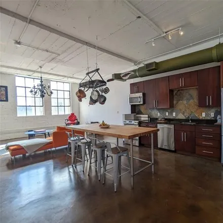 Image 7 - SoCo Lofts, 1122 Jackson Street, Dallas, TX 75202, USA - Condo for rent