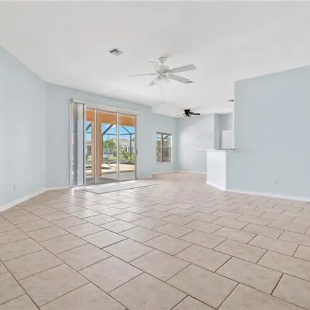Image 4 - 1033 Southeast 6th Street, Cape Coral, FL 33990, USA - House for sale