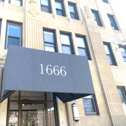 Rent this 1 bed condo on 1666 Comm ave
