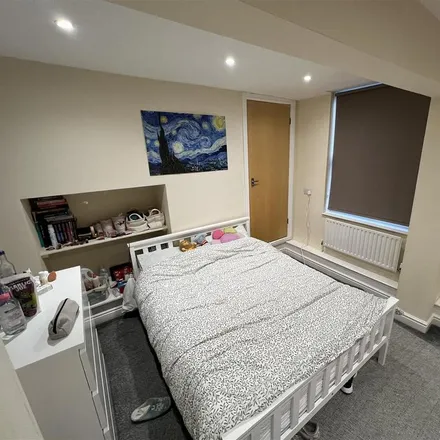 Image 9 - Manor View, Leeds, LS6 1BU, United Kingdom - Townhouse for rent