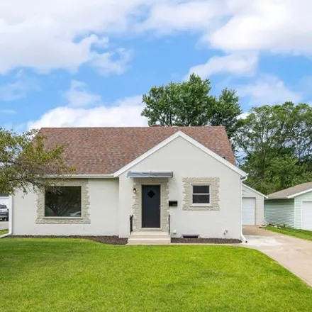 Buy this 3 bed house on 2126 Losey Blvd S in La Crosse, Wisconsin