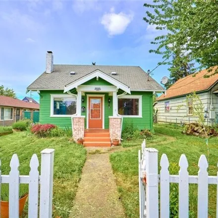 Buy this 3 bed house on 3666 East B Street in Tacoma, WA 98404