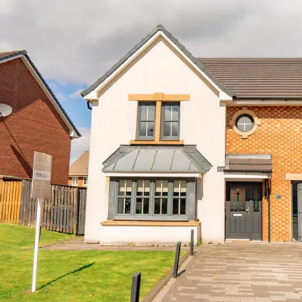 Buy this 5 bed house on Cortmalaw Gate in Glasgow, G33 1TB