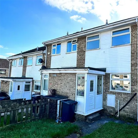 Rent this 2 bed duplex on Heathmoor Close in Calderdale, HX2 9LS