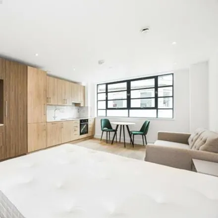 Rent this studio apartment on Frampton Street in London, NW8 8NQ