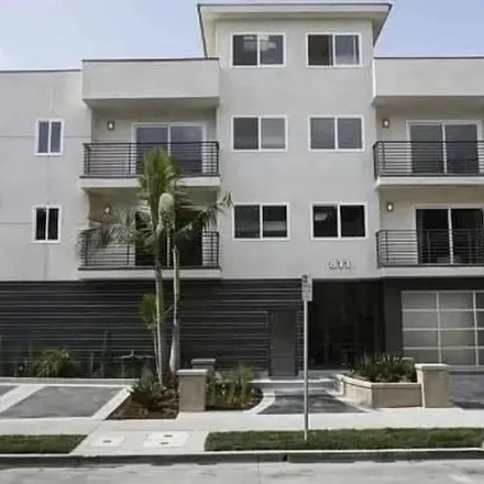Rent this 1 bed apartment on 813 South Bedford Street in Los Angeles, CA 90035