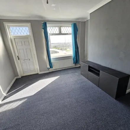 Image 4 - Snydale Road/Eveline Street, Snydale Road, Upper Cudworth, S72 8LG, United Kingdom - Apartment for rent