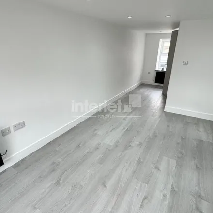 Rent this 3 bed apartment on City Centre in 20 Bridge Street, Newport