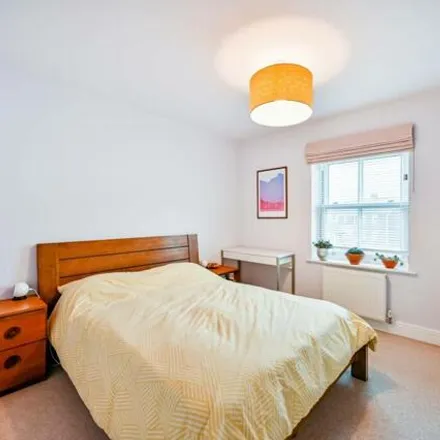 Image 7 - Beaver Close, London, SM4 4AX, United Kingdom - Apartment for sale