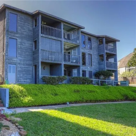 Buy this 1 bed condo on 262 South Mobile Street in Magnolia Beach, Fairhope