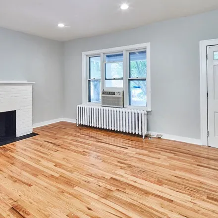 Rent this 1 bed apartment on Warner Elementary School in West 19th Street, Concord