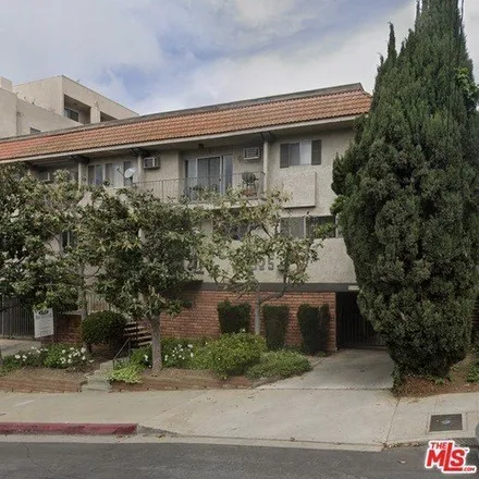 Rent this 1 bed condo on 11531 Rochester Avenue in Los Angeles, CA 90025