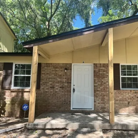 Rent this studio apartment on 2406 Ramblewood Court in Tallahassee, FL 32303