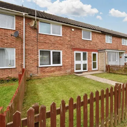 Rent this 3 bed townhouse on 32 Humber Walk in Corby, NN17 2JU