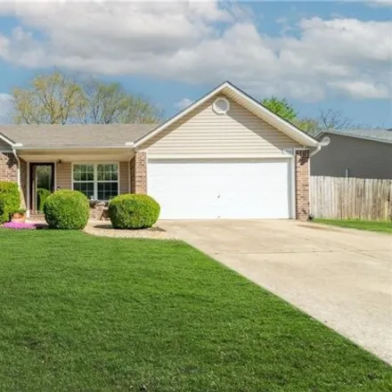 Buy this 3 bed house on 1158 South Nelson Drive in Fayetteville, AR 72701