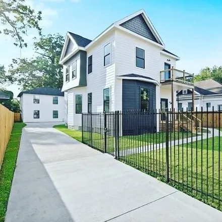 Image 2 - 368 Delmar Street, Houston, TX 77011, USA - House for sale