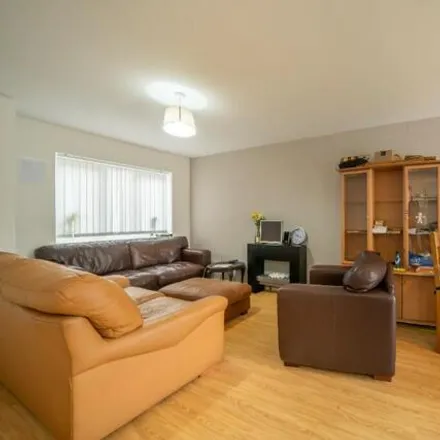 Image 2 - Glover Court, Leigh, WN7 5GW, United Kingdom - Duplex for sale