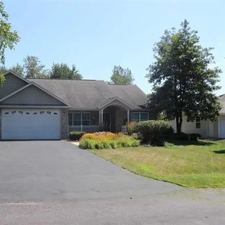 Buy this 3 bed house on 725 Oaks Lane in Byron, Byron Township