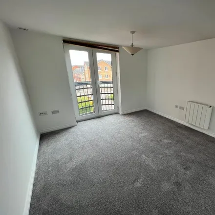 Image 2 - Padstow Road, Swindon, SN2 2EQ, United Kingdom - Apartment for rent