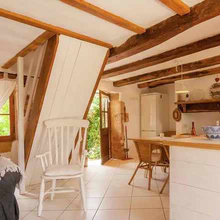 Rent this 2 bed townhouse on Route du Pays d'Ans in 24390 Badefols-d'Ans, France