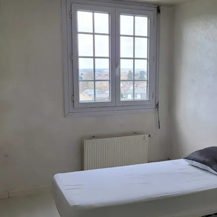 Rent this 5 bed house on Dammartin-en-Goële in Rue Guy Lesoult, 77230 Dammartin-en-Goële