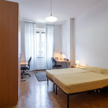 Rent this 4 bed room on Bocconi University in Via Roberto Sarfatti, 25