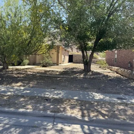 Image 2 - 10747 Thunder Road, Hillcrest Manor Colonia, Socorro, TX 79927, USA - House for rent