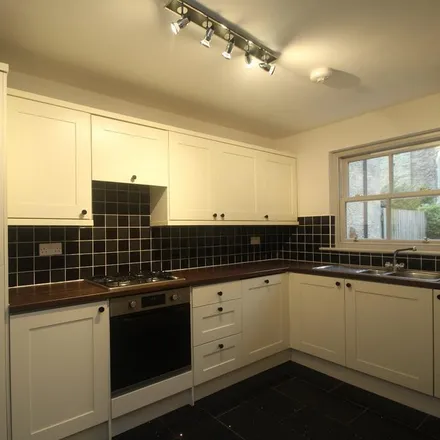 Image 3 - Alexandra Road, Harrogate, HG1 5JS, United Kingdom - House for rent