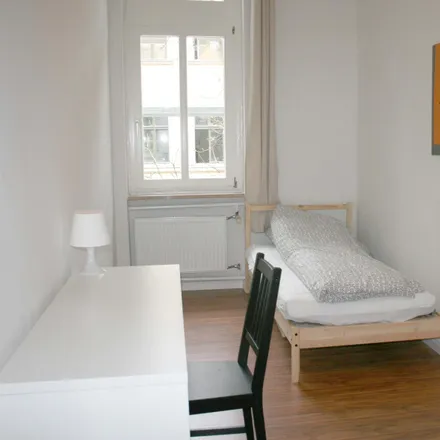 Rent this 4 bed room on Meininger Hotel Berlin Tempelhofer Ufer in Tempelhofer Ufer 10, 10963 Berlin