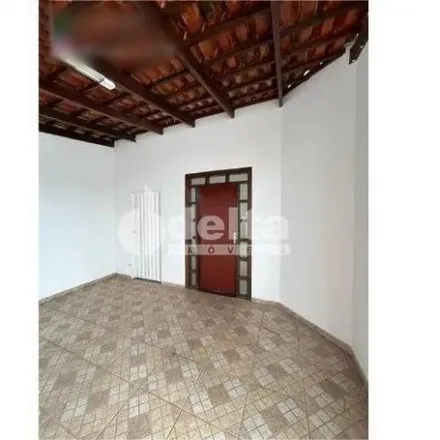 Buy this 3 bed house on Rua das Flamboyants in Cidade Jardim, Uberlândia - MG